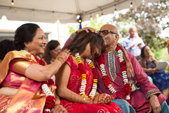 Parents kissing maharani Parents kissing maharani