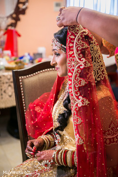 Don't miss this indian beauty getting ready for her wedding day. Don't miss this indian beauty getting ready for her wedding day.