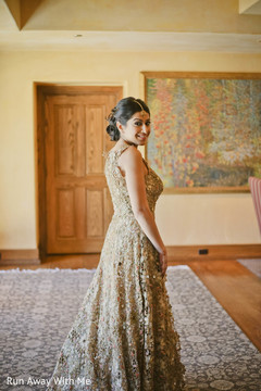 Don't miss this Indian beauty getting ready for her wedding day. Don't miss this Indian beauty getting ready for her wedding day.