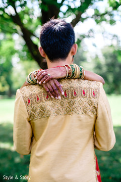 Indian bride's amazing henna hands art. indian bride and groom,indian wedding fashion,indian bride mehndi,indian bride henna art