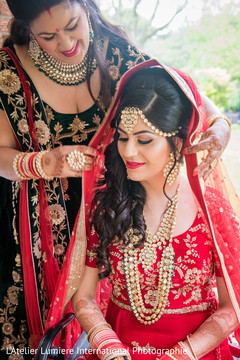 Don't miss this indian beauty getting ready for her wedding day. Don't miss this indian beauty getting ready for her wedding day.