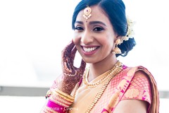 Phenomenal Indian bride's jewelry and mehndi art capture. Phenomenal Indian bride's jewelry and mehndi art capture.