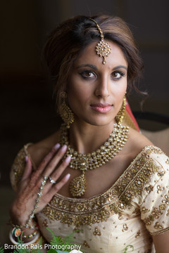 Stunning Indian bride's jewelry capture. Stunning Indian bride's jewelry capture.