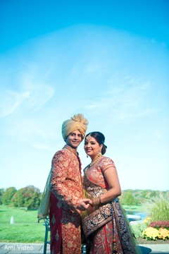 Enchanting Indian lovebirds outdoor photo shoot. Enchanting Indian lovebirds outdoor photo shoot.