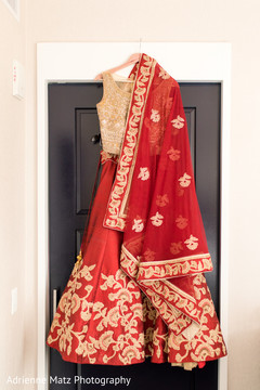 Beautiful indian bride's wedding outfit Beautiful indian bride's wedding outfit