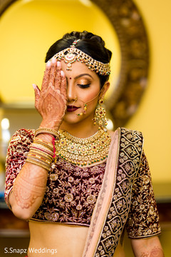 Elegant Indian bride's mehndi art. Elegant Indian bride's mehndi art.