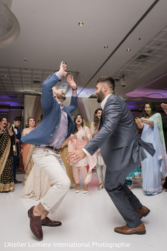 Upbeat indian wedding reception Upbeat indian wedding reception