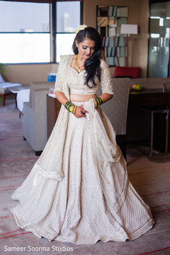 Phenomenal indian bride's photo session Phenomenal indian bride's photo session