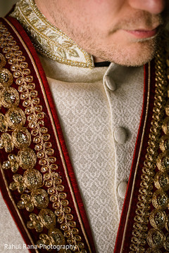Fabulous indian groom's sherwani design Fabulous indian groom's sherwani design