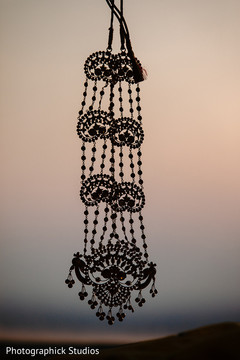 Indian bride's wedding accessories Indian bride's wedding accessories
