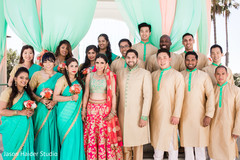 Marvelous indian lovebirds portrait with bridesmaids and groomsmen Marvelous indian lovebirds portrait with bridesmaids and groomsmen