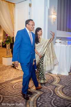 Glamorous indian wedding guests capture Glamorous indian wedding guests capture