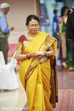 Lovely yellow and gold sari Lovely yellow and gold sari