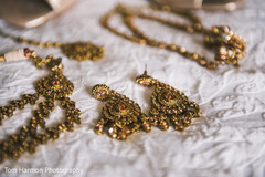 Gorgeous indian bride earrings Gorgeous indian bride earrings