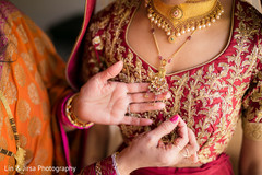 Lovely capture of indian bride's jewelry Lovely capture of indian bride's jewelry