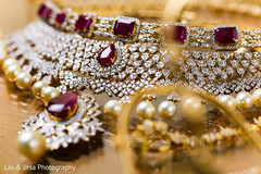 Indian bride's wedding accessories Indian bride's wedding accessories