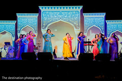 Marvelous dance performance indian wedding reception,indian wedding reception photography