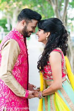 See this dazzling indian couple's photo session