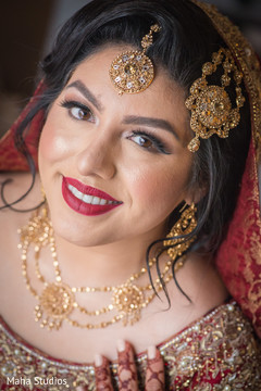 Dazzling indian bride. Dazzling indian bride.