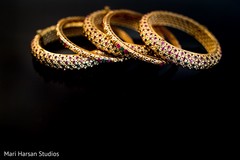 Dazzling indian bridal bangles Dazzling indian bridal bangles