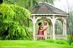 See this dazzling Indian couple's photo session. See this dazzling Indian couple's photo session.