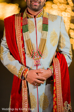 Magnificent Indian groom's wedding ceremony outfit. Magnificent Indian groom's wedding ceremony outfit.