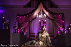Ravishing indian bride posing Ravishing indian bride posing