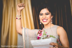 Joyful indian bride capture Joyful indian bride capture