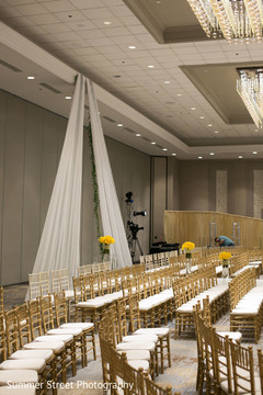 Elegant indian wedding chairs decor Elegant indian wedding chairs decor