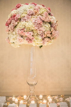 Stunning flowers centerpiece capture. Stunning flowers centerpiece capture.