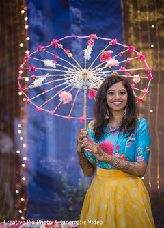 Ravishing indian bride posing Ravishing indian bride posing