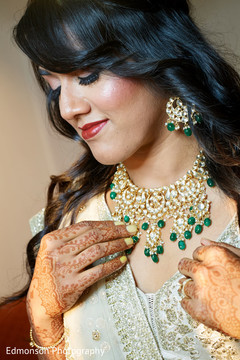 Glamorous Indian bride capture. Glamorous Indian bride capture.