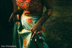 Dazzling indian bridal mehndi art Dazzling indian bridal mehndi art