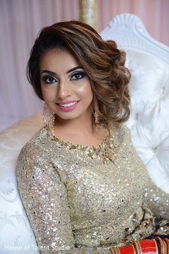 Unbelievable Indian bride's capture. Unbelievable Indian bride's capture.