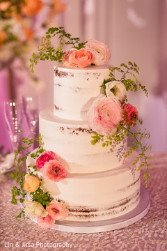 Fabulous indian wedding cake design Fabulous indian wedding cake design