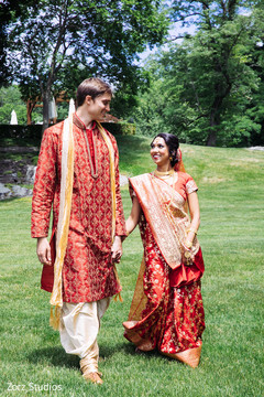See this dazzling Indian couple's photo session. See this dazzling Indian couple's photo session.