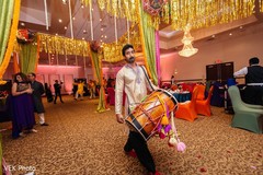 Capture of the Dhol player