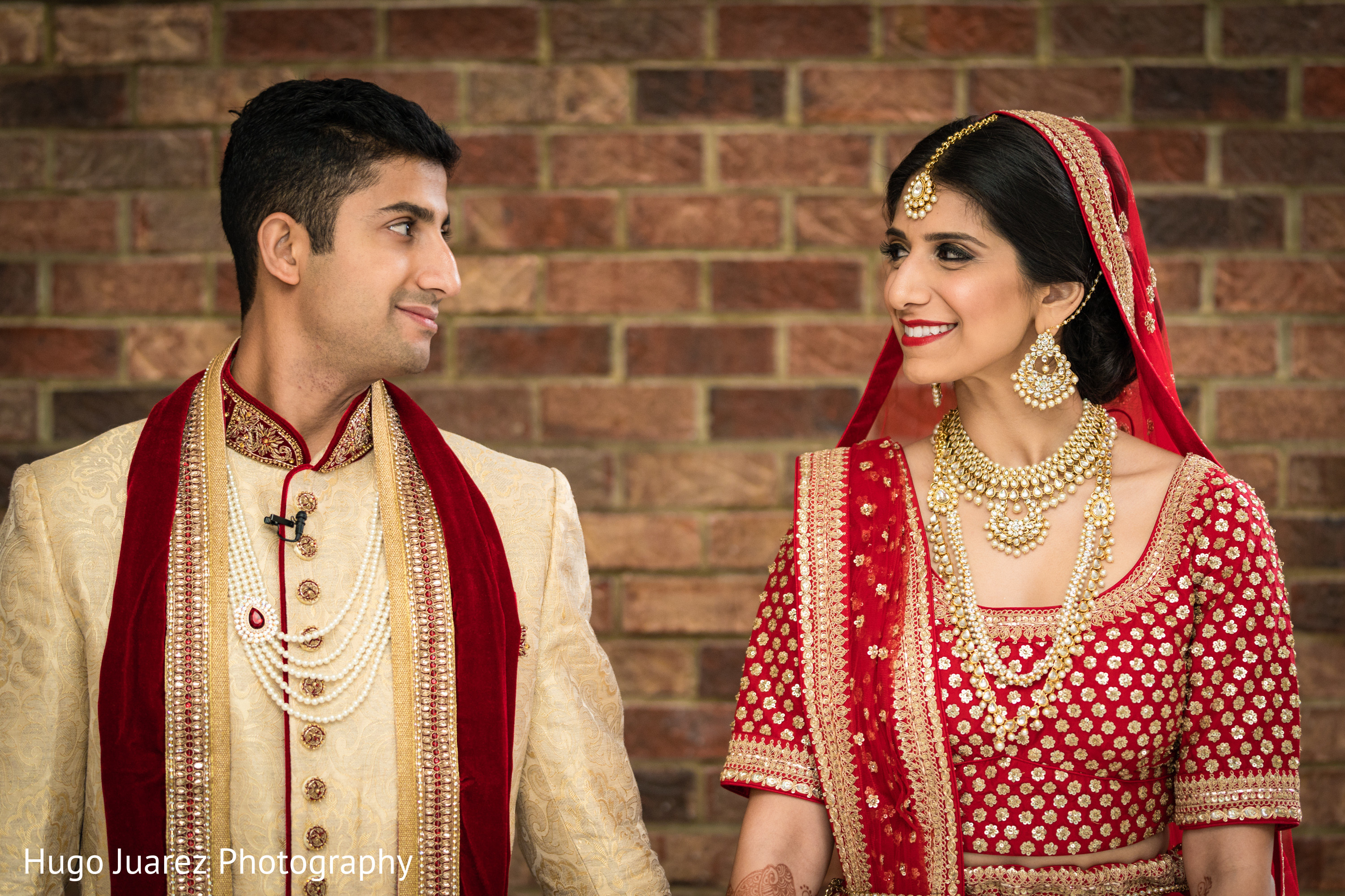 Lovely indian couple looking at each other | Photo 188592