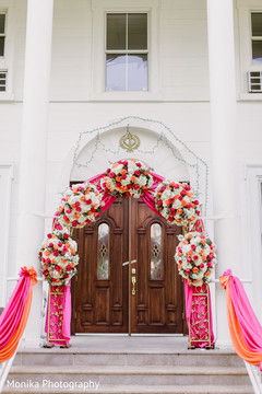 Fascinating indian wedding arch Fascinating indian wedding arch