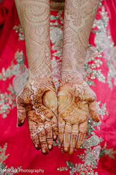 Astonishing indian bride's mehndi Astonishing indian bride's mehndi