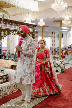Take a look at this traditional indian wedding ceremony. Take a look at this traditional indian wedding ceremony.