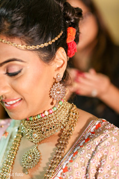 Capture of the beautiful Indian bridal jewelry details Capture of the beautiful Indian bridal jewelry details