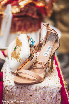 Detail of the shoes and accessories used by the Indian bride Detail of the shoes and accessories used by the Indian bride