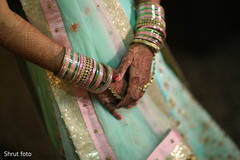 Captured details of the Mehndi design and the bridal jewelry Captured details of the Mehndi design and the bridal jewelry