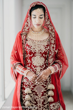 Amazing capture of the Indian bride moments before the Indian wedding Amazing capture of the Indian bride moments before the Indian wedding