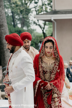 Capture of the Indian couple during the ceremony Capture of the Indian couple during the ceremony