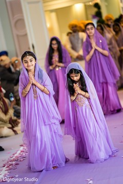 Lovely indian wedding flower girls Lovely indian wedding flower girls