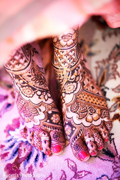 Inspiring bridal mehndi art Inspiring bridal mehndi art