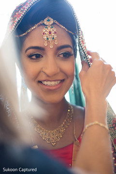 Marvelous Indian bride with her tikka on. Marvelous Indian bride with her tikka on.