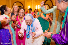 Marvelous Indian sangeet dance capture. Marvelous Indian sangeet dance capture.